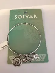 Brand New Solvar Claddagh Irish Charm Bracelet