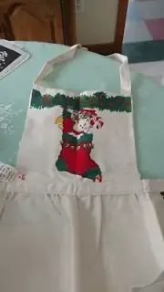 New Vtg Rare Stevens Christmas Linen Apron, 3 Kitchen Towel's ,Oven Mitt 5 pc