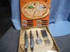 NIB 10 PC PIZZA SET CUTTING BOARD PIZZA CUTTER FORKS KNIVES 12"