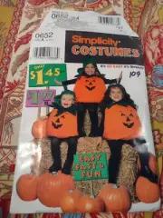 Simplicity Halloween costumes sewing patterns Uncut, 0652 Preowned
