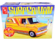 AMT AMT1229M Skill 2 Model Kit 1977 Ford Econoline Surfer Van 2-in-1 Kit 1/25