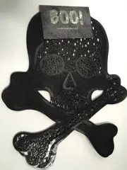 SKULL & CROSSBONES BLACK PLACEMATS Vinyl Die Cut Table Decor NWT Halloween