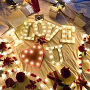 LED Letter Lights Sign, 26 Alphabet Light Up Letters, Battery-Powered Decorative Marquee Lamps for Weddings, Birthdays, Parties, Home Bar and Christmas Décor