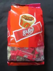 Reese's Peanut Butter Cups & Kit Kat Bars Miniature Size Party Pack 33.36 Oz