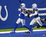 Darius Leonard Indianapolis Colts Unsigned Interception Photo