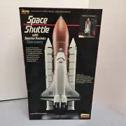 Lindberg Snap-Fit Space Shuttle Model 1/200 Discovery Inner Model Kit