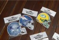 在飛比找Yahoo!奇摩拍賣優惠-[現貨]美式足球磁性冰箱貼 NFL球隊頭盔牆貼 牛仔 野馬 