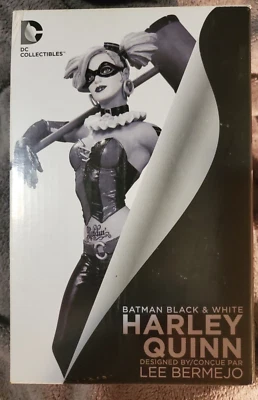 DC COLLECTIBLES BLACK & WHITE LEE BERMEJO HARLEY QUINN STATUE MIB 5169/5200. NEW