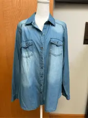 Torrid chambray blue denim button up shirt size 00 (M/L) BIN S