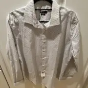 Van Heusen Men's Slim Fit Dress Shirt Bowtie Pattern Size L (16 1/2, 34/35)