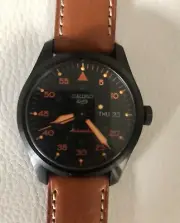 Seiko 5 Mens black Sports watch - SRPH33K1 Automatic. 24 Jewels.