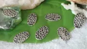 70PCS Tibetan silver hammered flat oval connectors FC9262