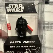 Darth Vader 16GB USB Flash Drive Collectible Star Wars Memory Stick