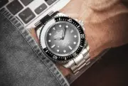 Oceaneva Men's Deep Marine Explorer 1250M Watch Automatic Swiss Movement Gray