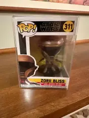 Funko Pop! Star Wars #311 - Zorii Bliss w/ Protector