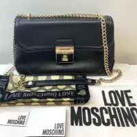 在飛比找PopChill優惠-[二手] MOSCHINO 義大利名牌 黑銀鏈條包（附品牌絲