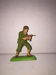 Britains Toy Soldier WW2 Plastic US ARMY MARINE Metal Base MINT Vintage