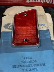 NOS OEM Ford Bronco F100 F250 Econoline C8TZ-13380-B LH Rear Reflector Assy 68-9