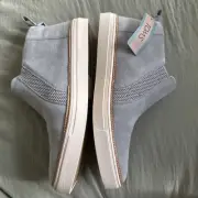 TOMS Stone Grey Suede Bryce Sneakers Women's Size 11 Slip On Shoes