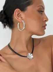Big Smiles Necklace Black / Silver