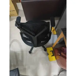 現貨自售 黑色 人體工學椅子 -Herman Miller SAYL Chair-把手伸縮款(全黑) 限淡水自取