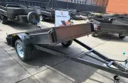 8X5 SINGLE AXLE HEAVY DUTY GOLF CART TRAILER WITH CHECKERPLATE FLOOR & NEW TYRES