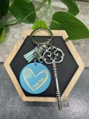 4.5" Silver-Tone Mama Wood Pendant Skeleton Key Keychain New Free Ship B2576