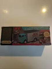 Ertl ACE HARDWARE 1/32 1949 White Tilt Cab Truck & 1/43 Scale 1918 Ford Runabout