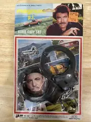 VINTAGE MAGNUM P.I. UNIVERSAL STUDIOS TOY HAND CUFF & RING SET 1981 JA-RU TOYS