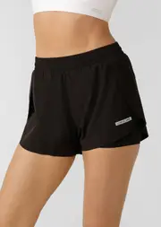 [Lorna Jane] Lightspeed Phone Pocket Run Shorts in Black, Size - Large L Black