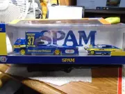M2 Machines Spam 1966 Dodge L600 COE & 1966 Dodge Charger Hemi