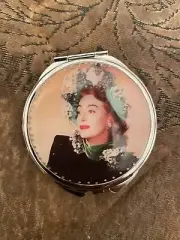 Retro Joan Crawford Grand Dame Small Round Silver Mirror Compact