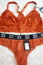 CITY CHIC Size M / 18 Thong & Bralette Set PULL OVER BRA WIREFREE Soft Cup