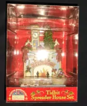 Boston Warehouse Susan Winget Christmas Mantel Tidbit Spreader Set