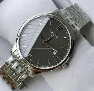 TISSOT Tradition 灰色錶盤 銀色不鏽鋼錶帶 石英 男士手錶 T0636101106700