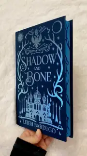Shadow and Bone - Fairyloot Collector's Edition - UK 1st/1st - Leigh Bardugo