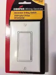 COOPER DECORATOR 3-WAY ROCKER SWITCH WITH COVER PLATE WHITE