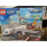 在飛比找蝦皮購物優惠-樂高 積木|| LEGO“60262城鎮系列 城市客機‘’