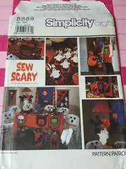 Simplicity Pattern 8889 Scary Halloween Party Home Decor Mobile Apron UNCUT