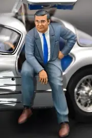 1/18 FIGURE RUDOLF UHLENHAUT MERCEDES VROOM PAINTED FOR MINICHAMPS CMC SCHUCO