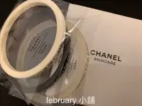 在飛比找Yahoo!奇摩拍賣優惠-CHANEL 香奈兒 經典LOGO壓克力手環 三圈手環 三色