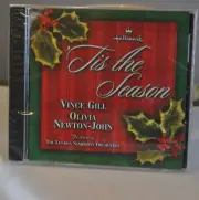 HALLMARK ORNAMENT CHRISTMAS CD VINCE GILL OLIVIA NEWTON-JOHN 'TIS THE SEASON