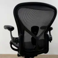 在飛比找Yahoo!奇摩拍賣優惠-廠家現貨出貨赫曼米勒Herman Miller aeron 