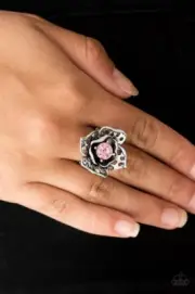 Paparazzi: Glowing Gardens - Pink Ring