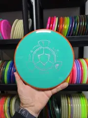 Axiom Mvp Discs Neutron Envy 171g #8 Disc Golf Putter approach