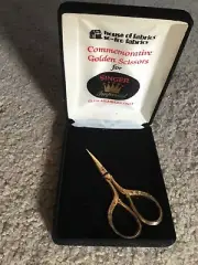 VINTAGE Singer Commemorative GOLDEN sewing SCISSORS with box NEW