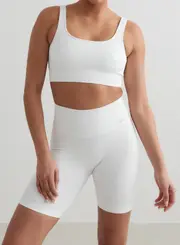 [aim'n] White Ribbed Seamless Biker Shorts