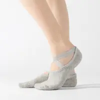 在飛比找ETMall東森購物網優惠-瑜伽襪薄款防滑女士專業瑜伽襪子五指襪室內舞蹈硅膠純棉普拉提襪