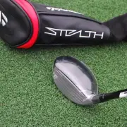 TaylorMade 2022 Stealth Rescue Hybrid 4h 22º Senior Flex - NEW