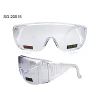 在飛比找蝦皮購物優惠-🉐防疫🇹🇼護目鏡🥽 抗UV400 防霧片 透明 安全眼鏡 眼